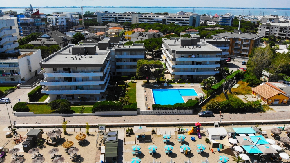 APARTMENTS  TYPE C -  FOR  MAX 4/5/6 PERSONS - NEAR THE BEACH -  Agency  ATLANTIDE 